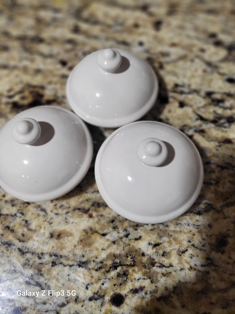 Vintage FTD Ceramic Ginger Jar with Lid – Blue Butterfly Motif Set Of 3 - Picture 4 of 14